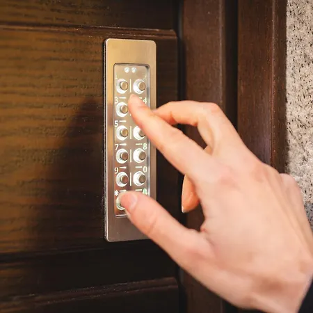 بيت ضيافة Palazzo Canetti - Piazza Grande - & - Easy Self Check-in لوكارنو