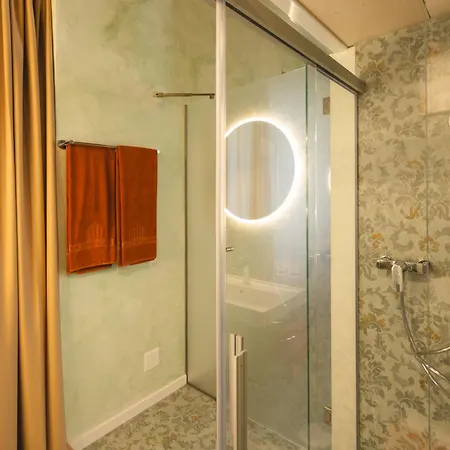 Palazzo Canetti - Piazza Grande - & - Easy Self Check-in בית הארחה 3*