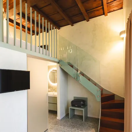 Palazzo Canetti - Piazza Grande - & - Easy Self Check-in בית הארחה 3*