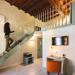 Palazzo Canetti - Piazza Grande - & - Easy Self Check-in 3* Locarno