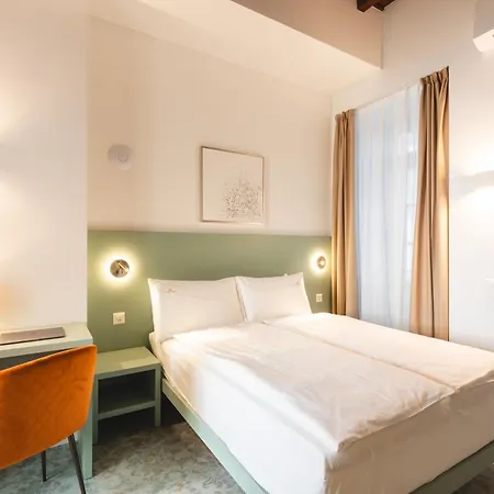 Palazzo Canetti - Piazza Grande - & - Easy Self Check-in Maison d'hôtes Locarno