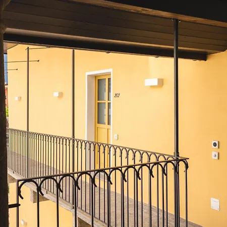 Palazzo Canetti - Piazza Grande - & - Easy Self Check-in 3* Locarno