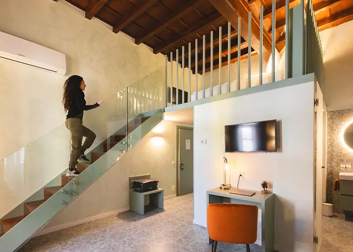 Palazzo Canetti - Piazza Grande - & - Easy Self Check-in 3* Locarno