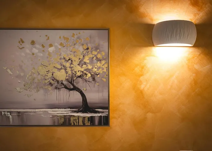 Palazzo Canetti - Piazza Grande - & - Easy Self Check-in 3* Locarno